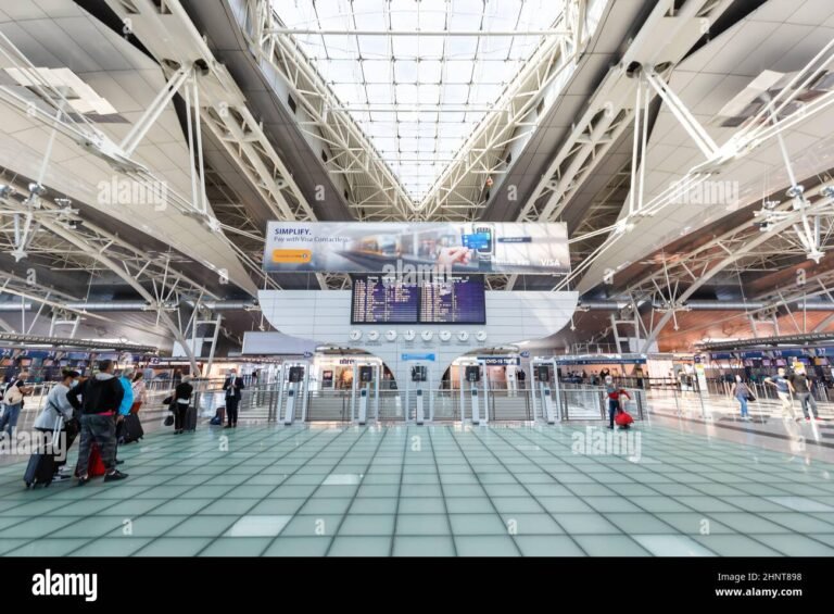 Qué servicios ofrece el Aeropuerto de Oporto Francisco Sá Carneiro