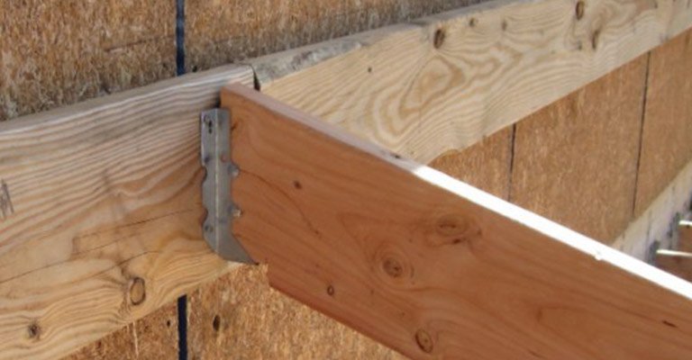 ganchos para madera ranurada en uso