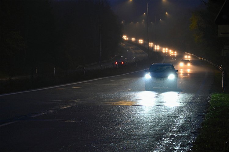 Cuáles Son Las Mejores Luces LED Para Autos Altas Y Bajas