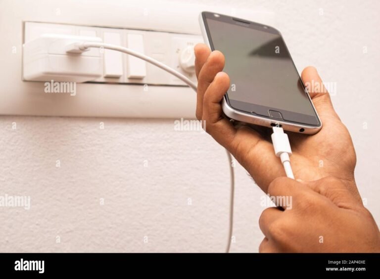 Cómo se carga un dispositivo electrónico correctamente para su duración