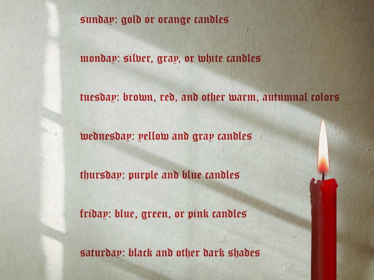 persona escribiendo verticalmente en una vela blanca