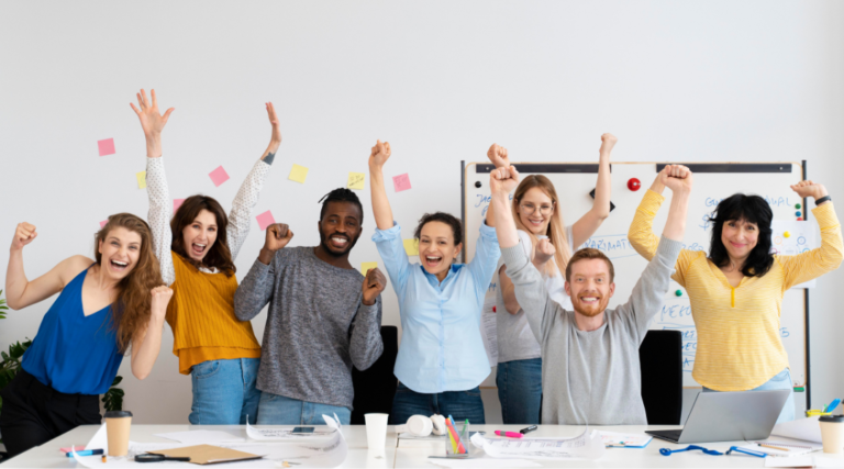 Qué características definen a un buen líder en el trabajo y la vida