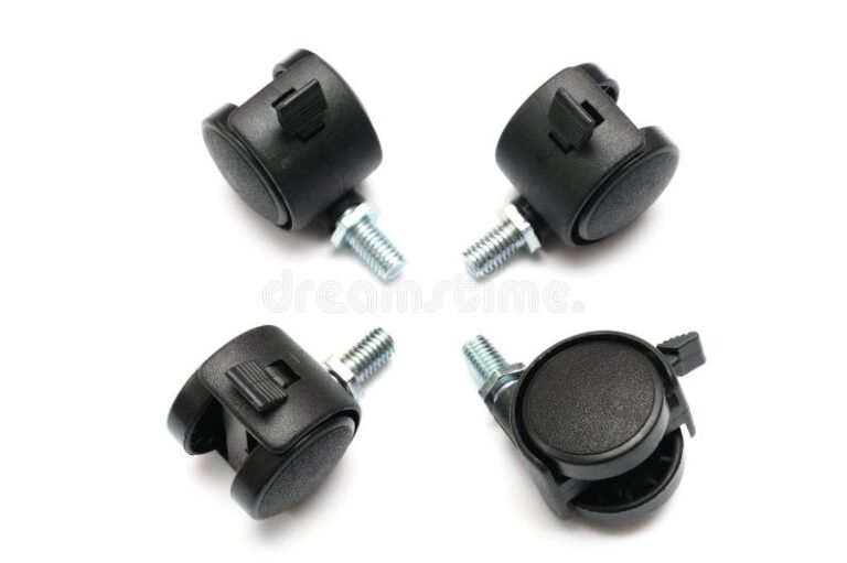 ruedas para mesa sobre fondo blanco