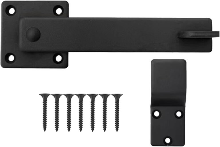 traba metalica segura en puerta de granero